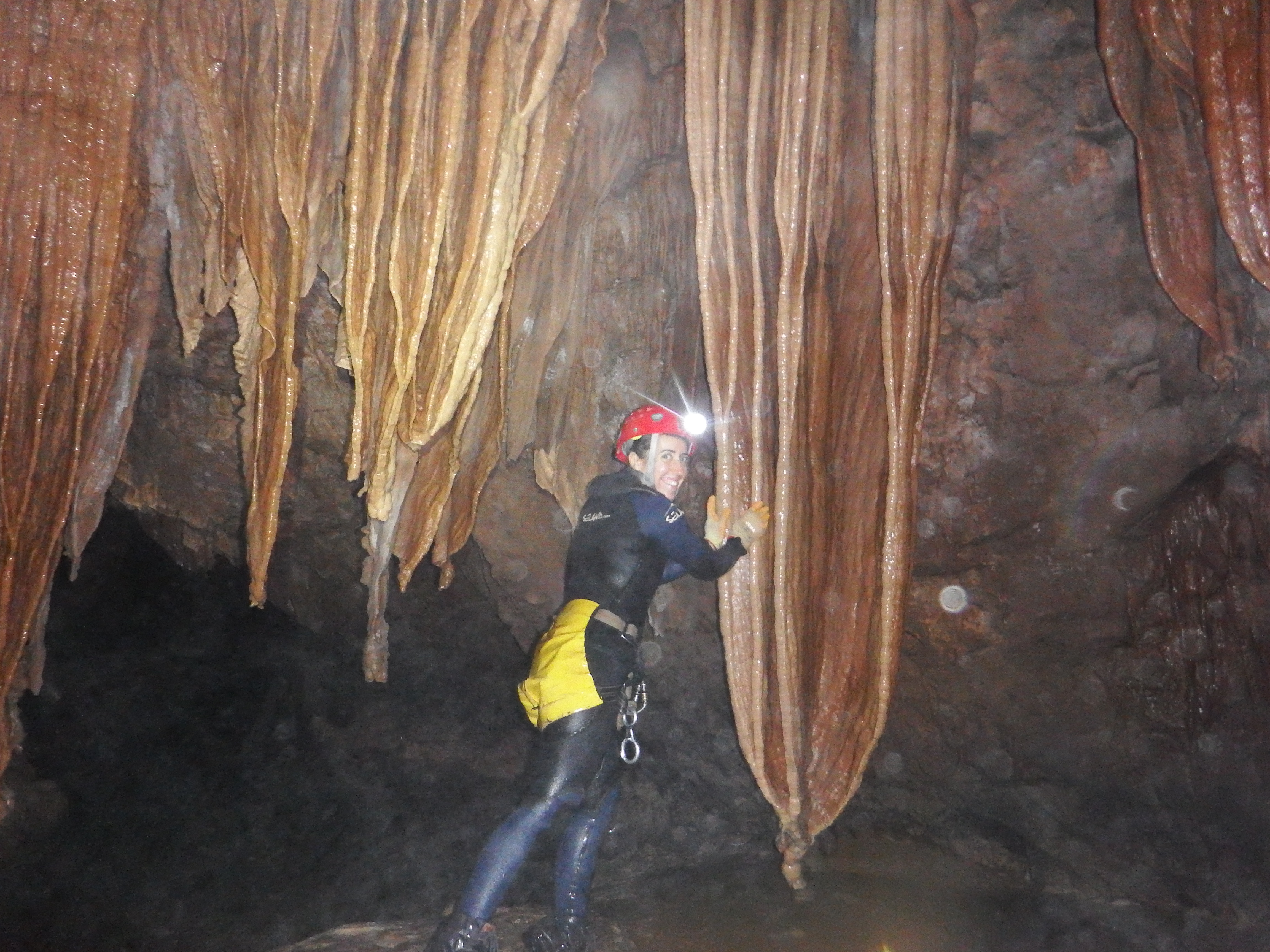 Valporquero, Curso de aguas, Turismo Activa