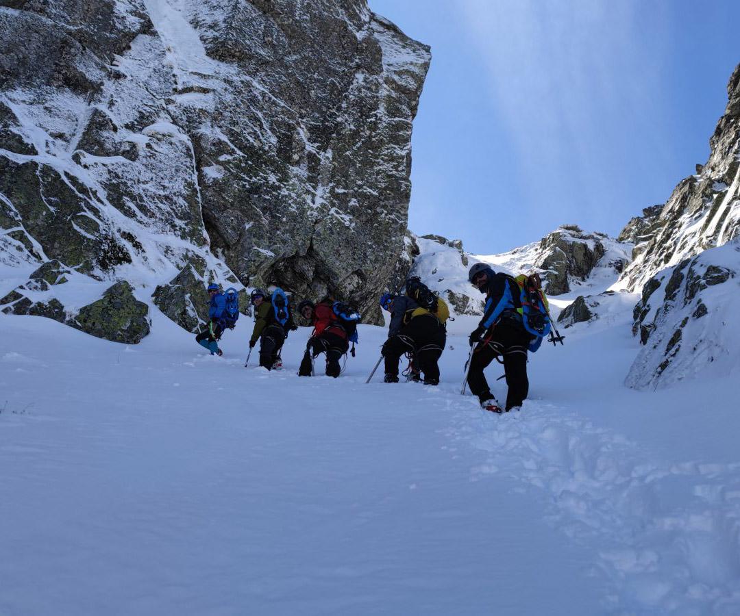 Curso de alpinismo en Gredos Turismo Activa