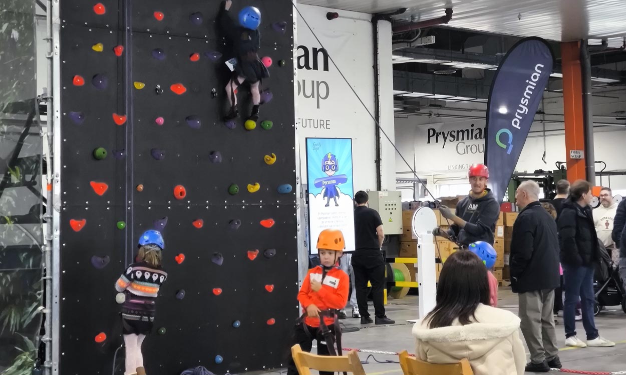 rocodromo y tirolina portatil