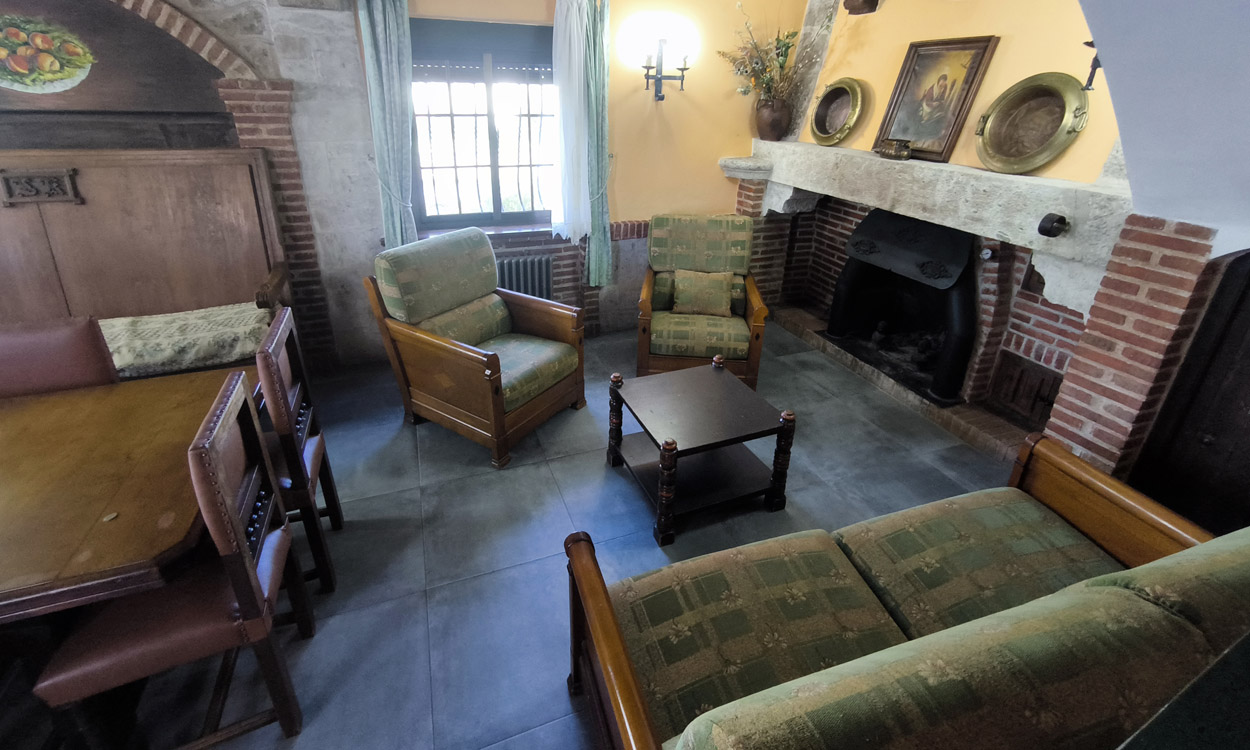 salon 2 casa rural Ciudad Rodrigo Ivanrey