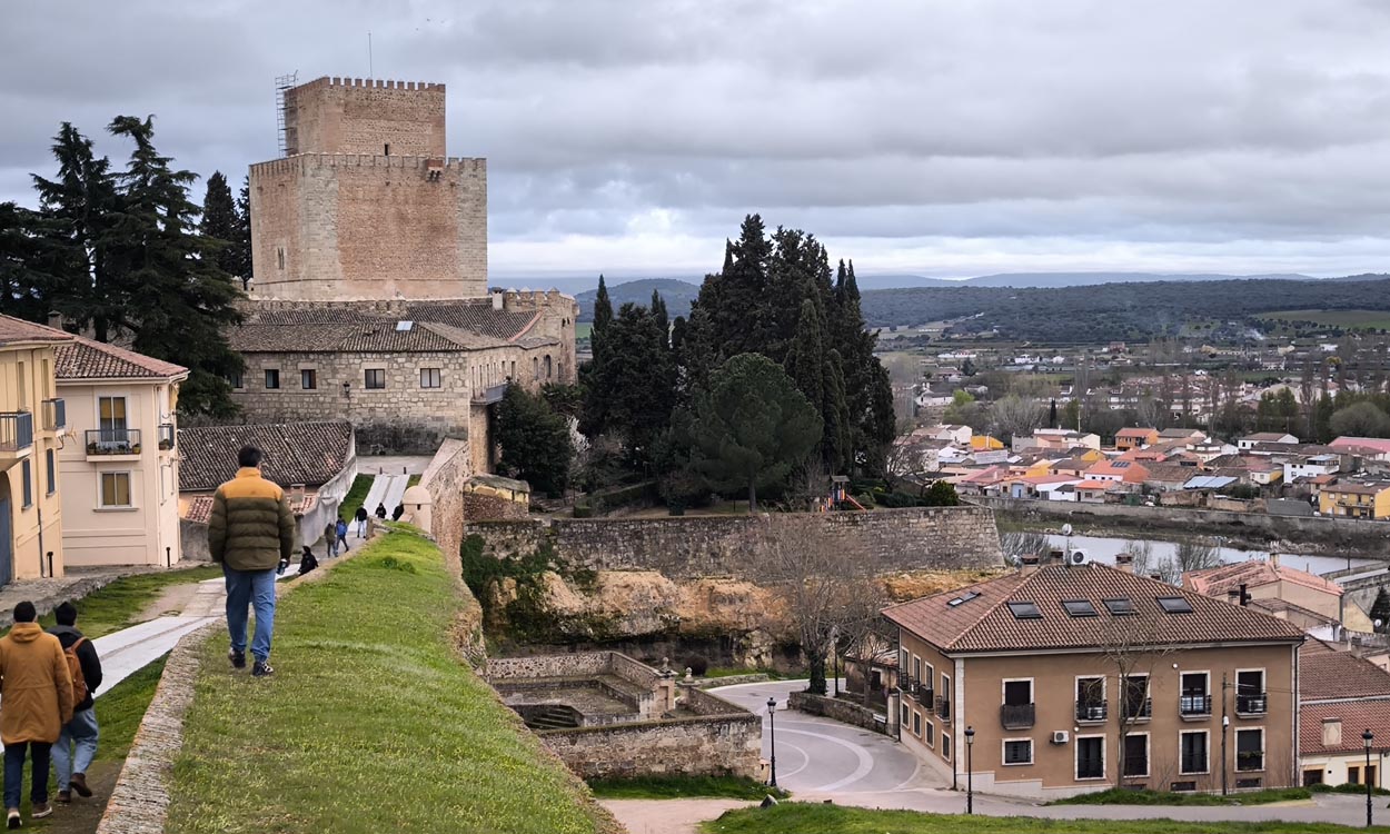 Casa rural Ciudad rodrigo paseo por el pueblo y castillo