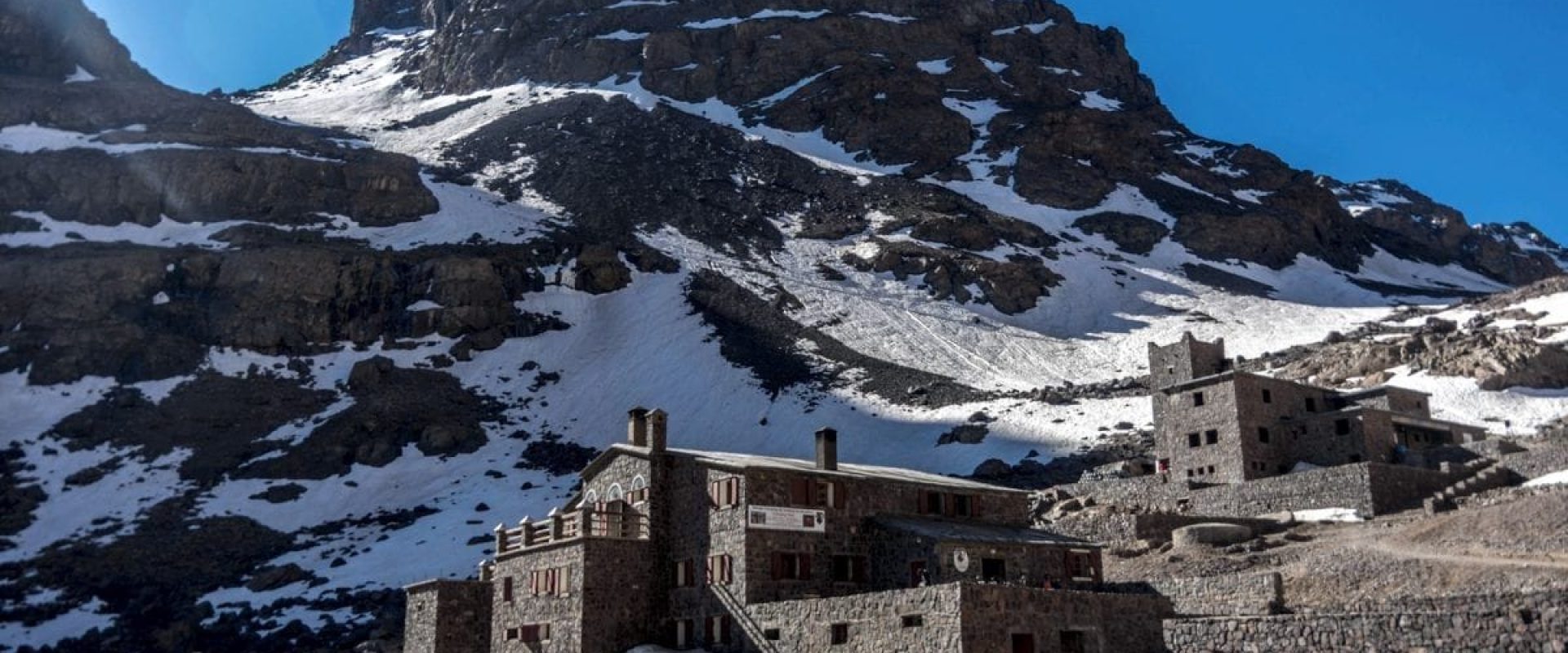 Ascension-Toubkal-Refugio-Atlas-Marruecos-1200x800